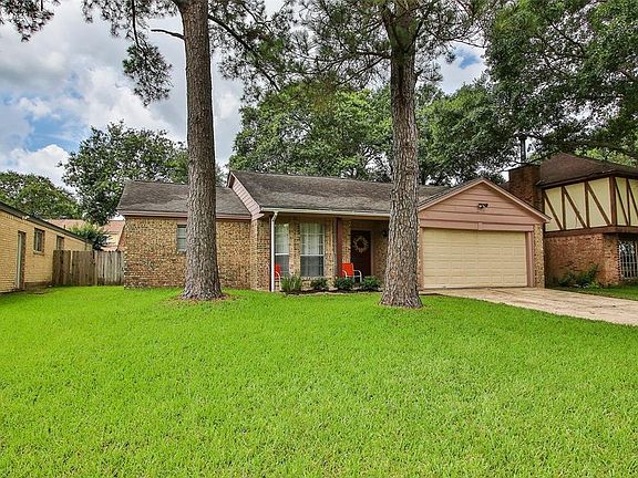 4th image of 22715 Black Willow Dr