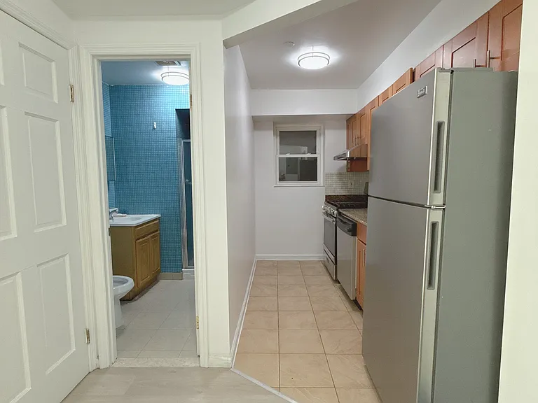 4318 Robinson St #7D — Photo 3