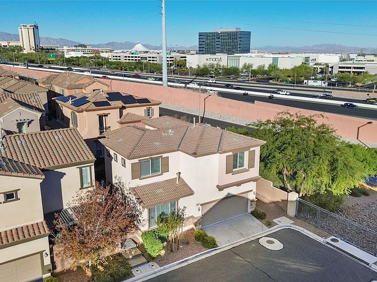 2334 Malaga Peak St — Photo 89