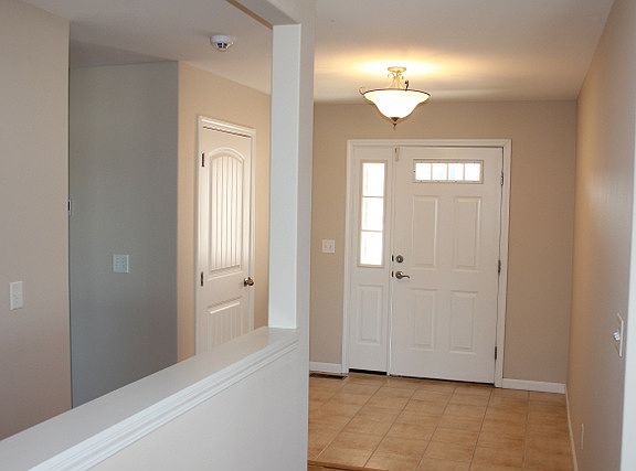 5th image of 224 Highland Pointe Dr