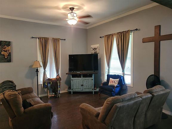 4th image of 706 W Wrights Ave