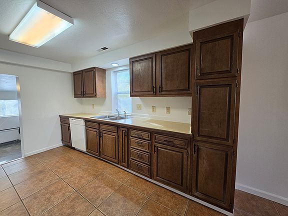 4th image of 310 7th Ave S