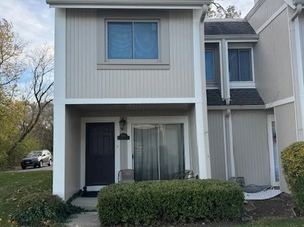 678 Quail Creek Dr, Grayslake, IL 60030