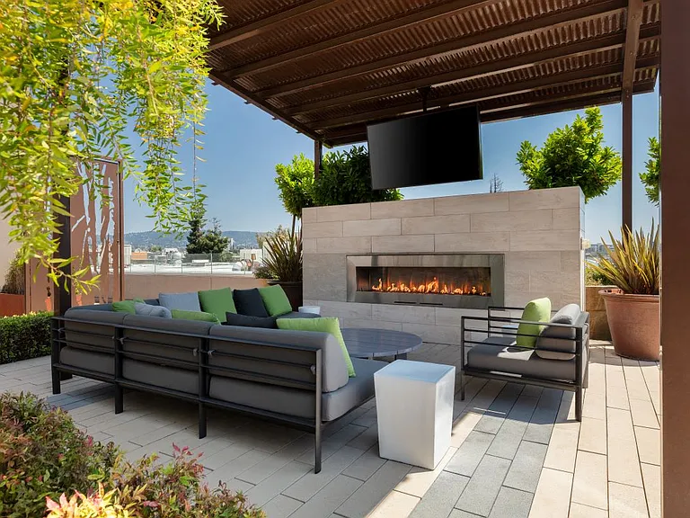 Aqua Via Apartments — Photo 14