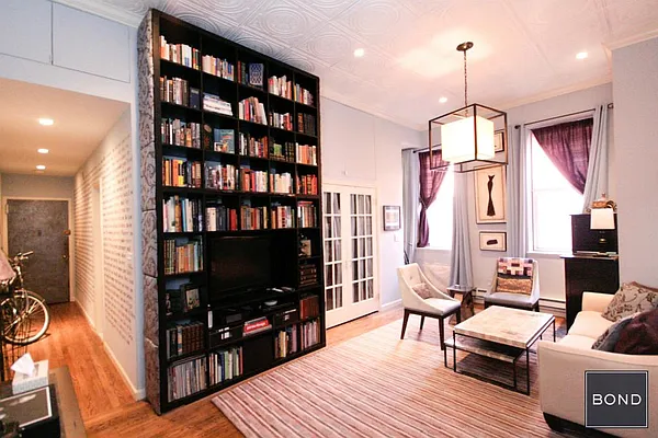 Sold by Bond New York | media 1