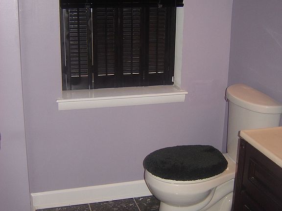 1/2 bath on main level 