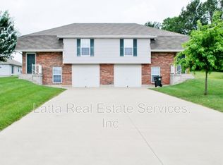 507 NW Mill Ct, Blue Springs, MO 64015