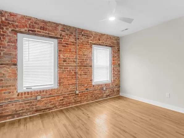 137 Calhoun St, Charleston, SC 29401