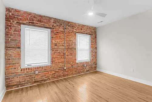137 Calhoun St Photo 1