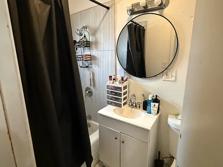 2143 S Fairfield Ave #3F — Photo 14
