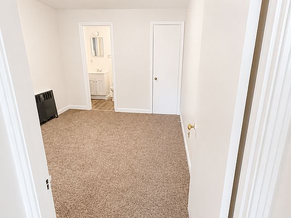 5th image of 51 N 4th St APT C