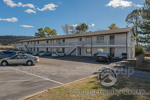 3328 Meridian St NE #114 Photo 1