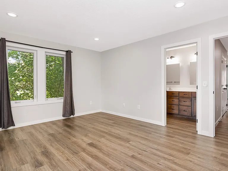 2927 Marshall St NE #A — Photo 15