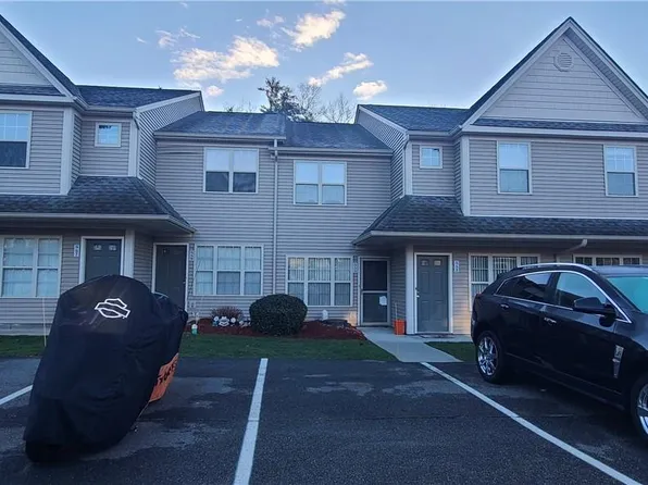 555 Gregory Court, Highland, NY 12528