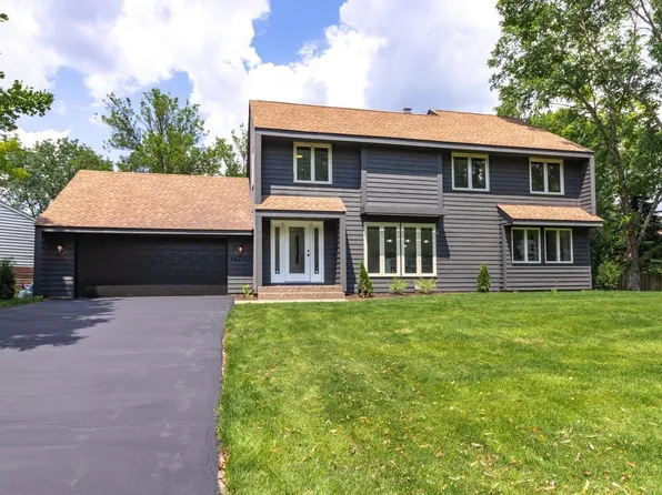 14710 Woodruff Rd, Wayzata, MN 55391