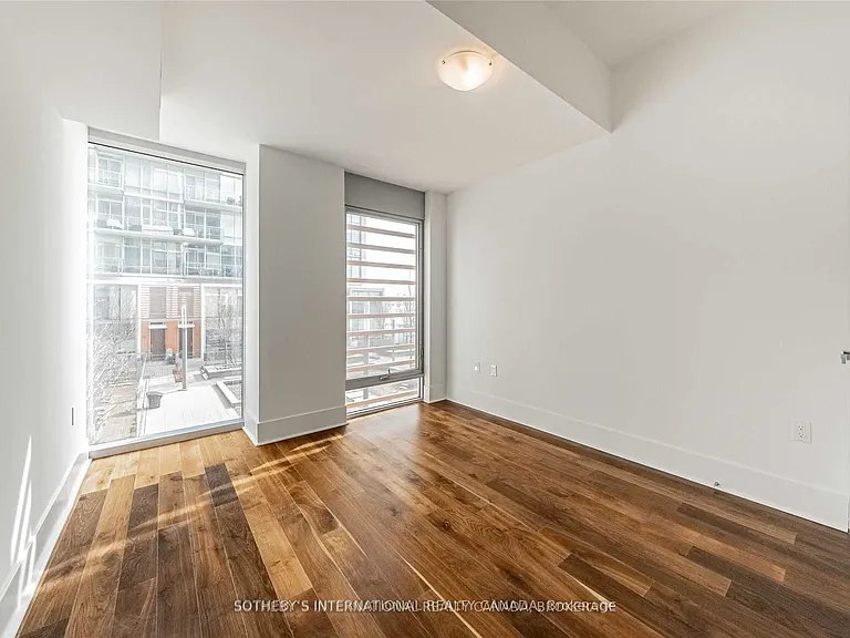 29 Queens Quay E #Townhouse 113 — Photo 21