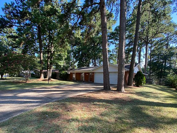 3rd image of 2059 Evergreen Dr