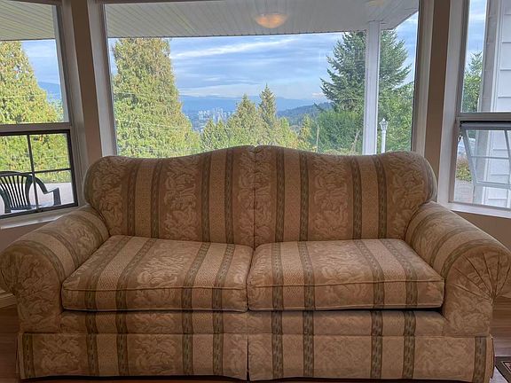 3rd image of 1021 Tuxedo Dr