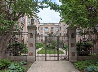 905 Elmwood Ave #2, Evanston, IL 60202