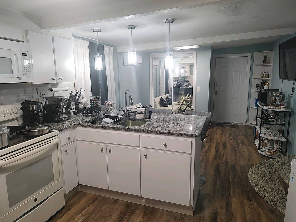 1st image of 3503 58th Ave N #17