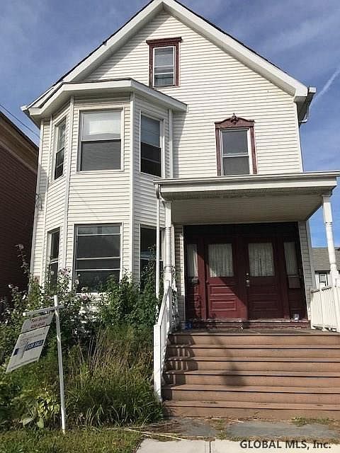 1st image of 817 2nd Ave