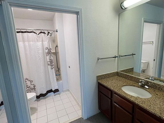 4th image of 655 N Sam Houston Pkwy E #103