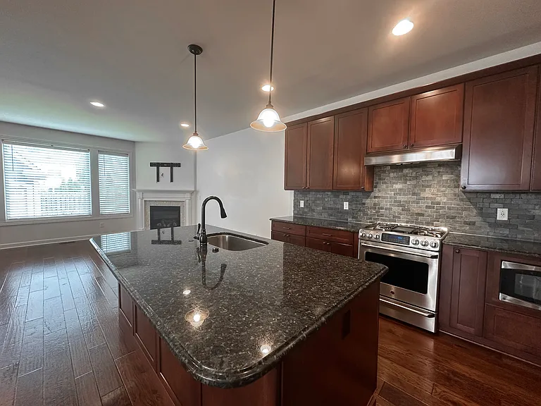 1555 Ruffner Ave — Photo 11