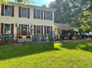 177 Depue Cir, Bushkill, PA 18324