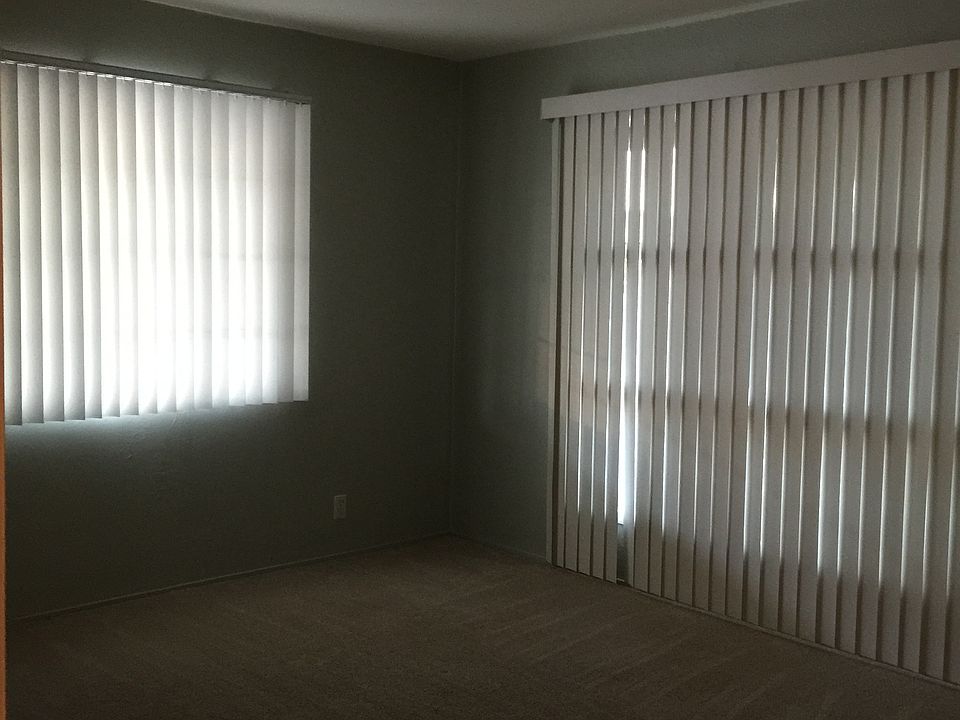 1st image of 637 N Venice Ave