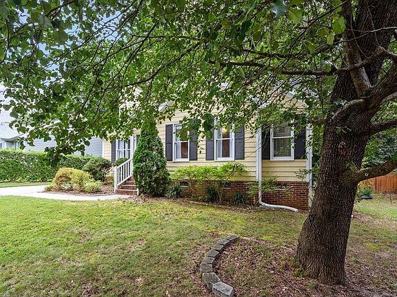 3rd image of 4112 Timberbrook Dr