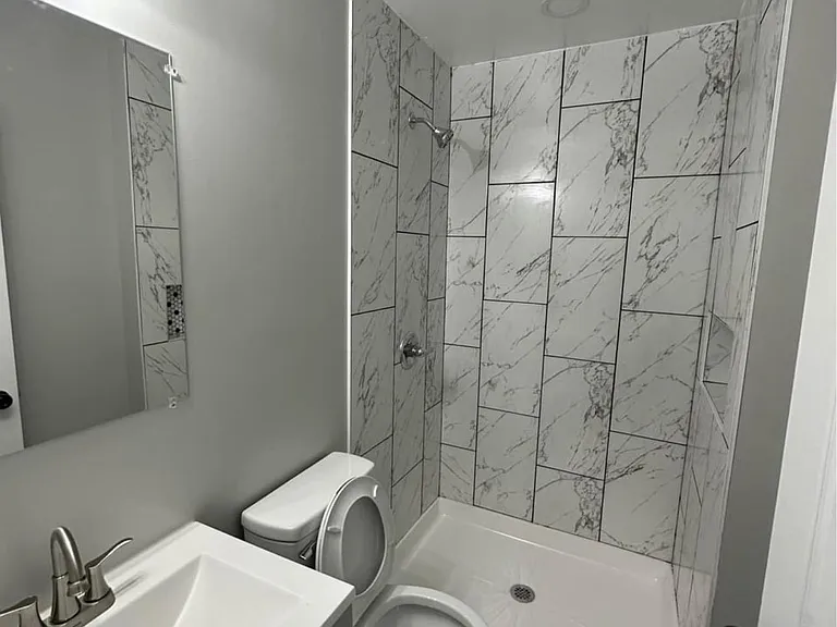 29 Capitol Heights Blvd — Photo 8