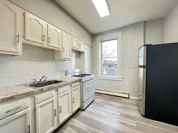 91 East 25th Street image 1 of 5