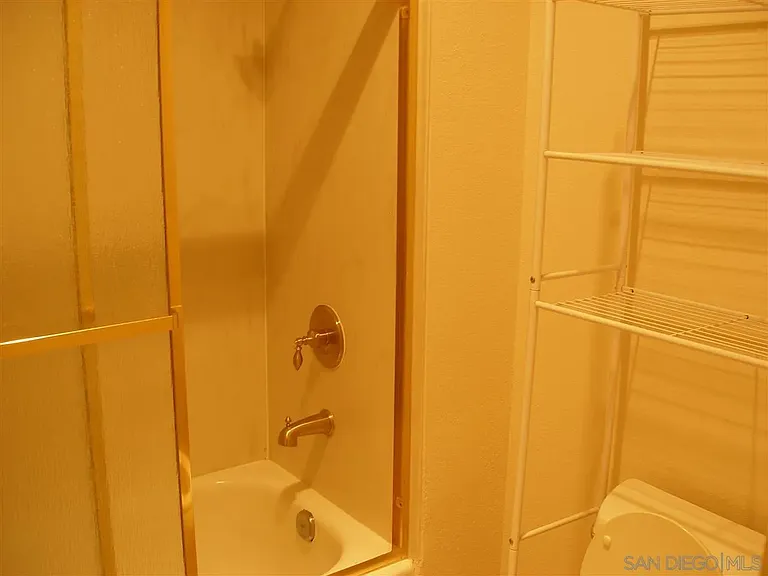 4082 Mahaila Ave #C — Photo 11