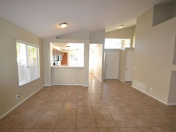 3rd image of 11008 San Pascual Ave