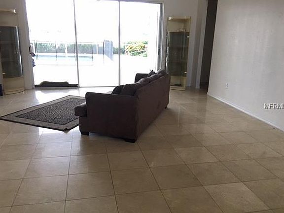 5th image of 10090 Brandon Cir #3