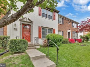 8529 Lakinhurst Ln, Springfield, VA 22152