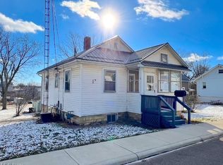 242 McKinley Ave NW, Carrollton, OH 44615