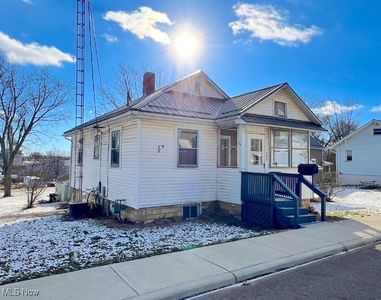 242 McKinley Ave, Carrollton, OH, 44615