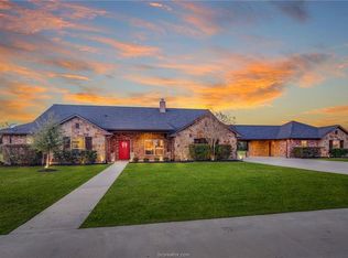 1274 Fawn Lake Dr, Bryan, TX 77808
