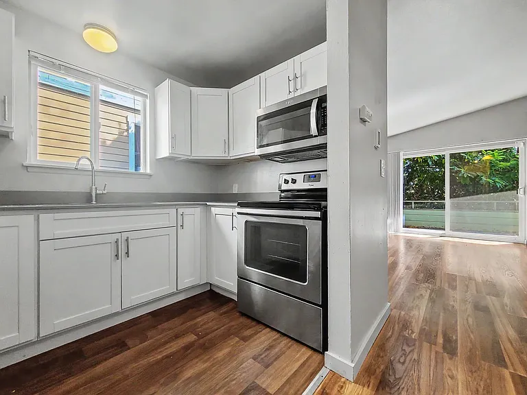 3213 21st Ave W — Photo 16