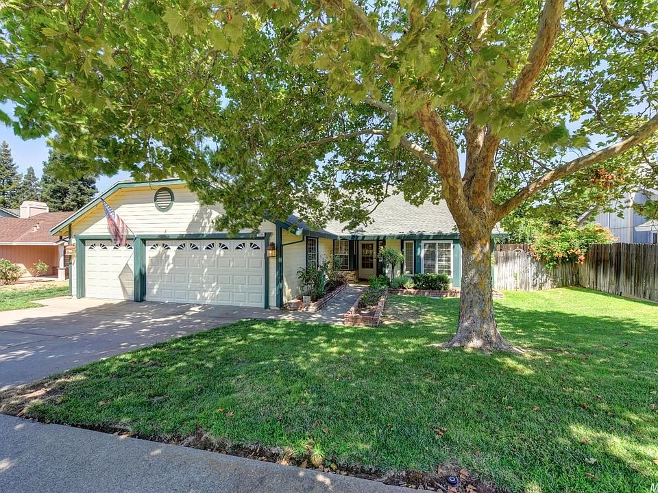 1st image of 116 Ferrera Dr