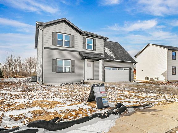 2nd image of 389 Dahlia Dr #23