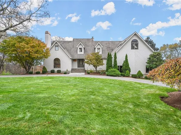 5 Round Hill Lane, Bridgewater, CT 06752