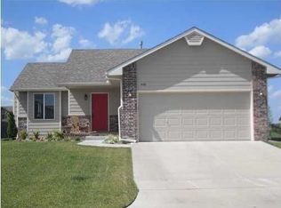 608 W Fieldstone Ct, Andover, KS 67002