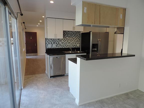3rd image of 1818 Federal Ave APT 2