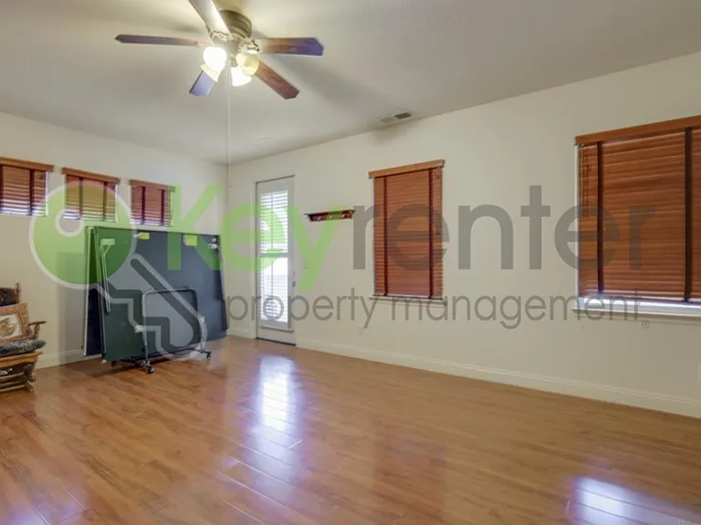 208 Otter Glen Ct — Photo 30