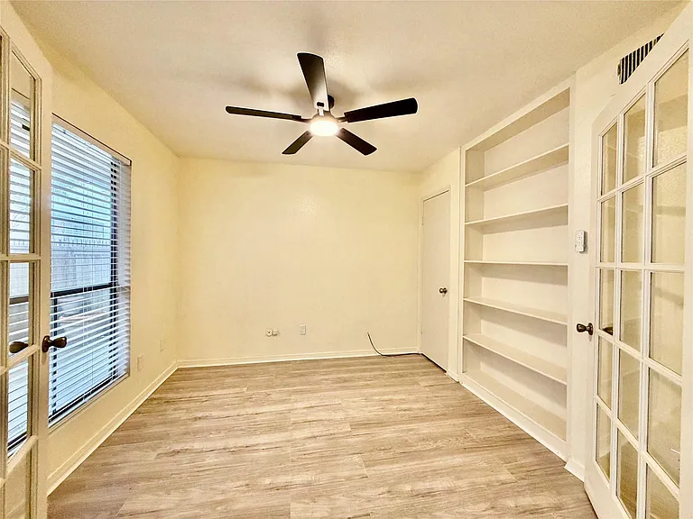 2120 Wilcrest Dr #121 — Photo 19
