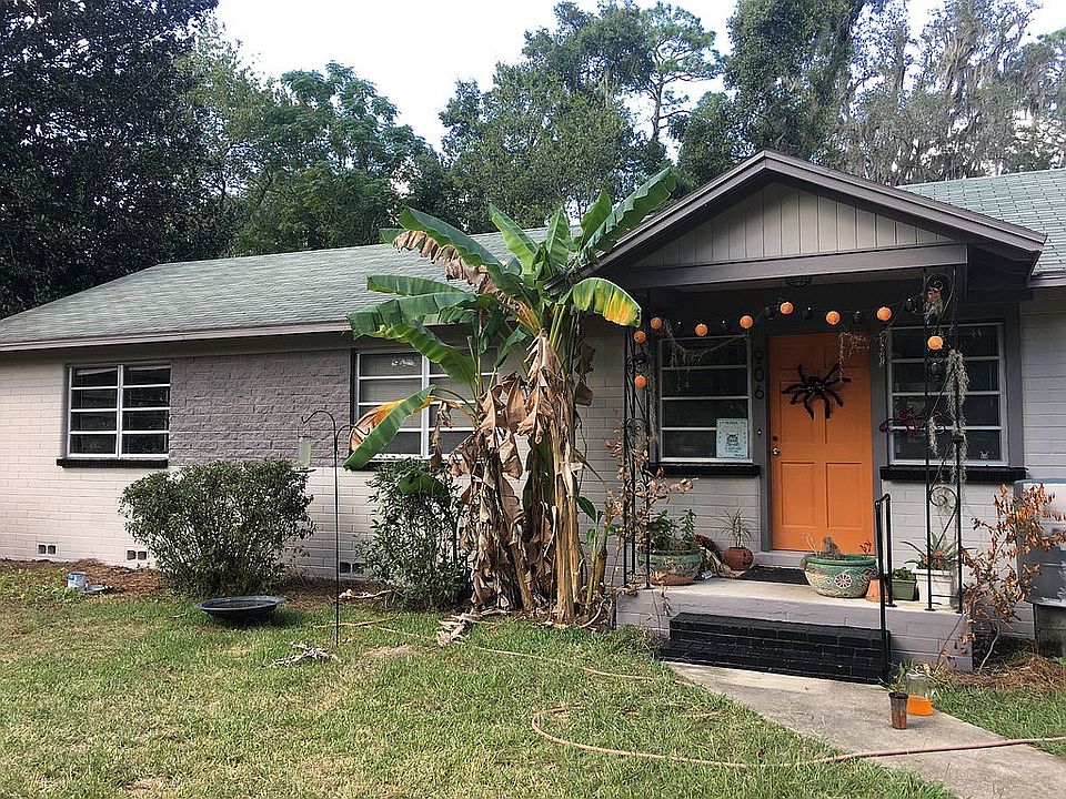 1st image of 906 NW 35th Ave