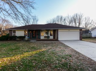 1328 W Westview St, Springfield, MO 65807