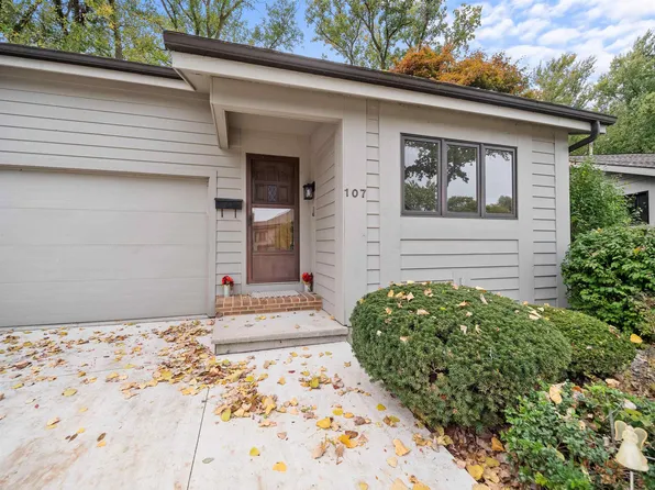271 N McClellan St APT 107, Auburn, IN 46706